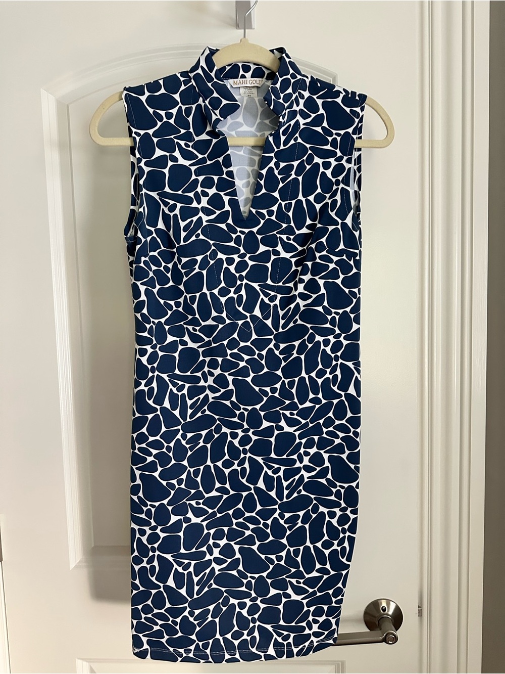 MAHI GOLD Navy & White Pebble-Print Sleeveless Sheath Dress